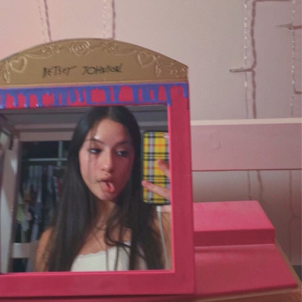 Meet your Posher, Jenna